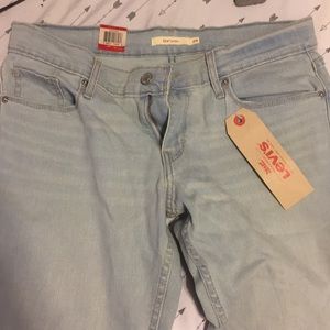 Levi skinny jeans